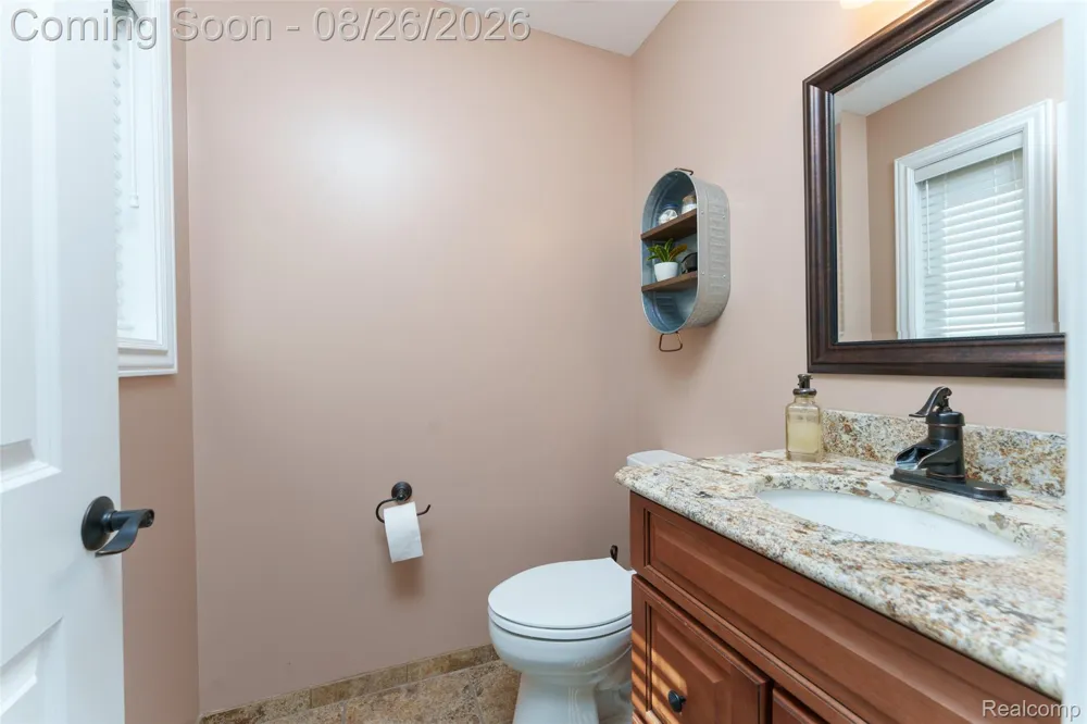 453 E Shore Drive Northfield Township, MI 48189