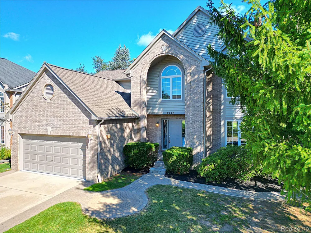 2320 Baltusrol Drive Commerce Charter Township, MI 48382