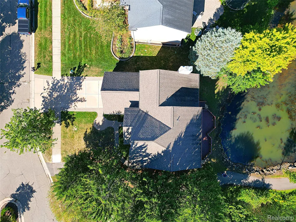 2320 Baltusrol Drive Commerce Charter Township, MI 48382