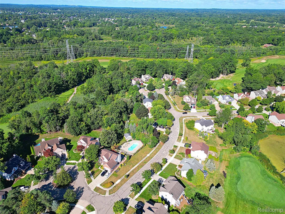 2320 Baltusrol Drive Commerce Charter Township, MI 48382