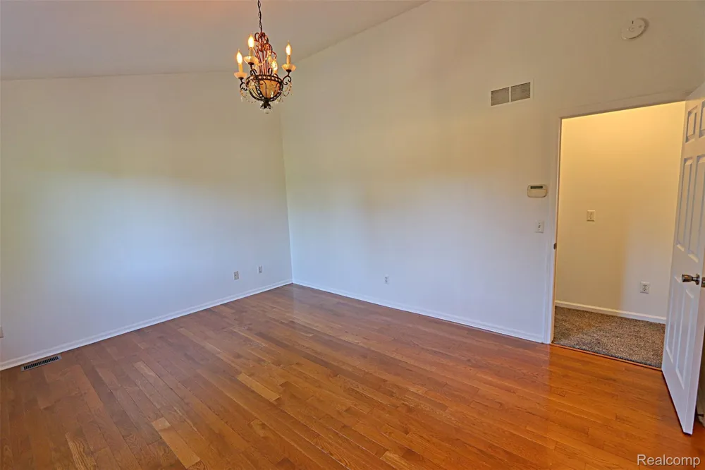 2320 Baltusrol Drive Commerce Charter Township, MI 48382