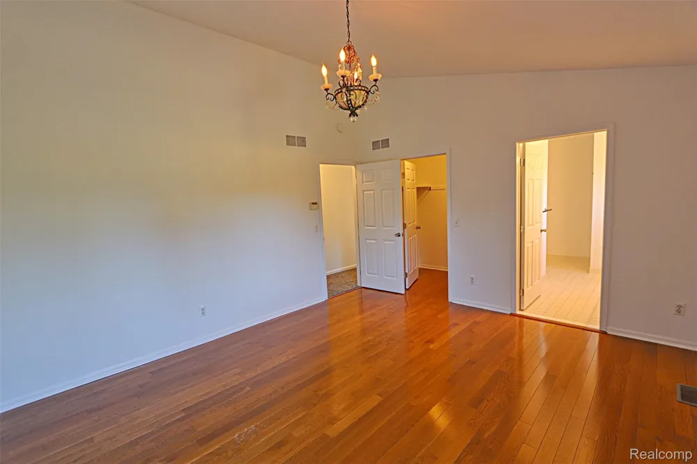 2320 Baltusrol Drive Commerce Charter Township, MI 48382