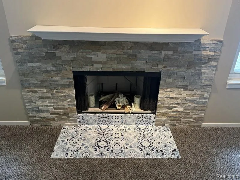 4962 OAK HILL DRIVE #75 Waterford Charter Township, MI 48329