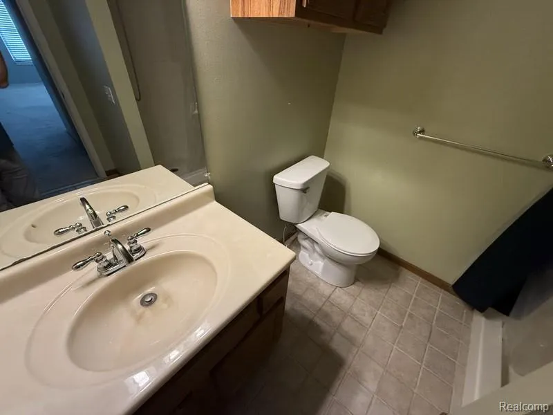 4962 OAK HILL DRIVE #75 Waterford Charter Township, MI 48329