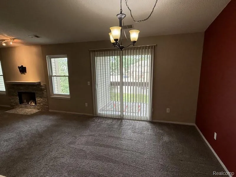 4962 OAK HILL DRIVE #75 Waterford Charter Township, MI 48329