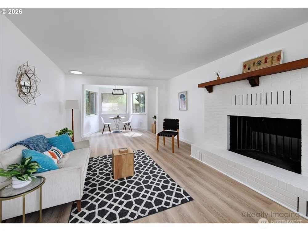 1060 Cowlitz View Court NW Castle Rock, WA 98611