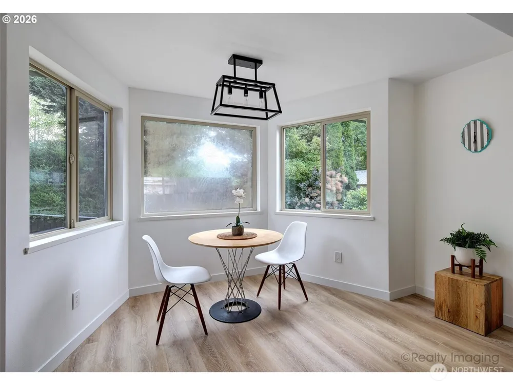 1060 Cowlitz View Court NW Castle Rock, WA 98611