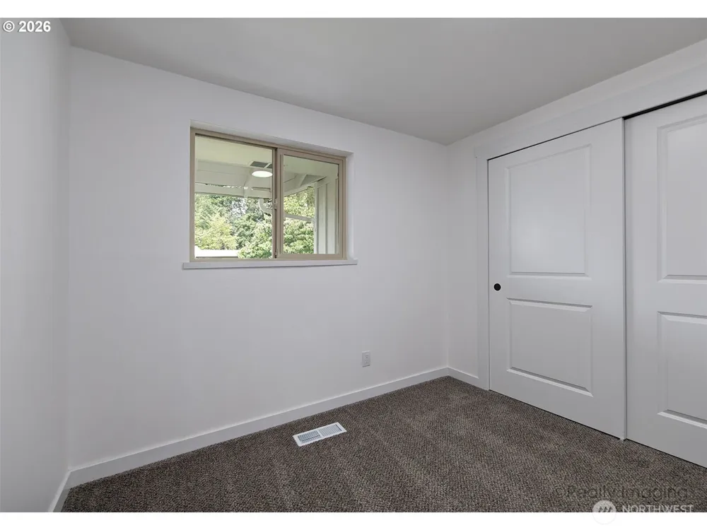 1060 Cowlitz View Court NW Castle Rock, WA 98611
