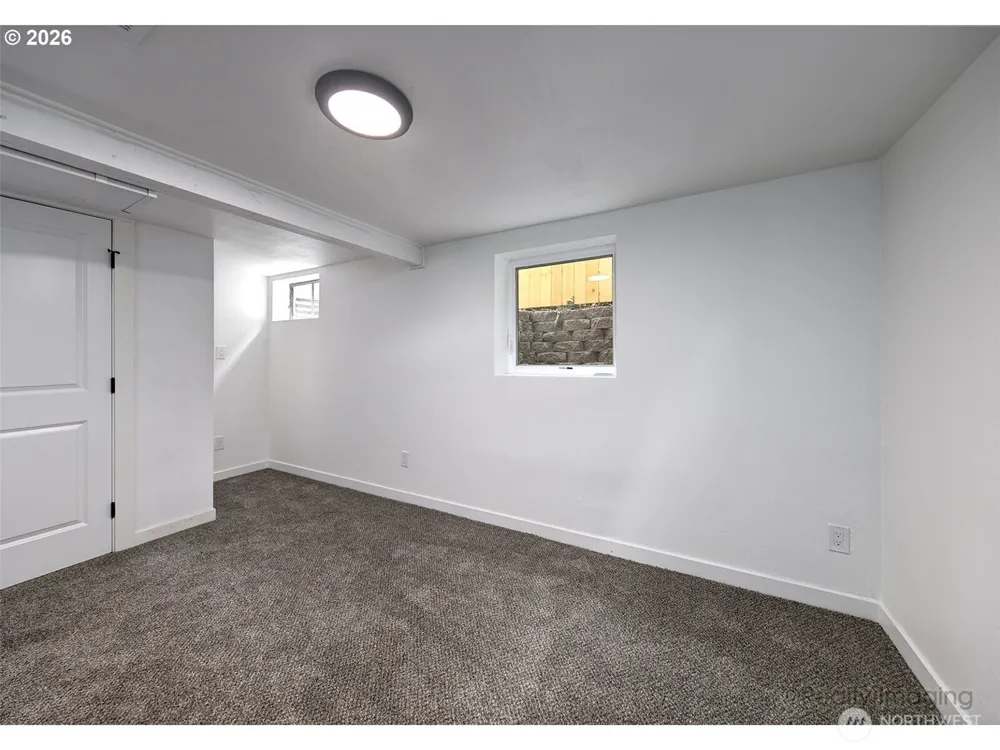 1060 Cowlitz View Court NW Castle Rock, WA 98611