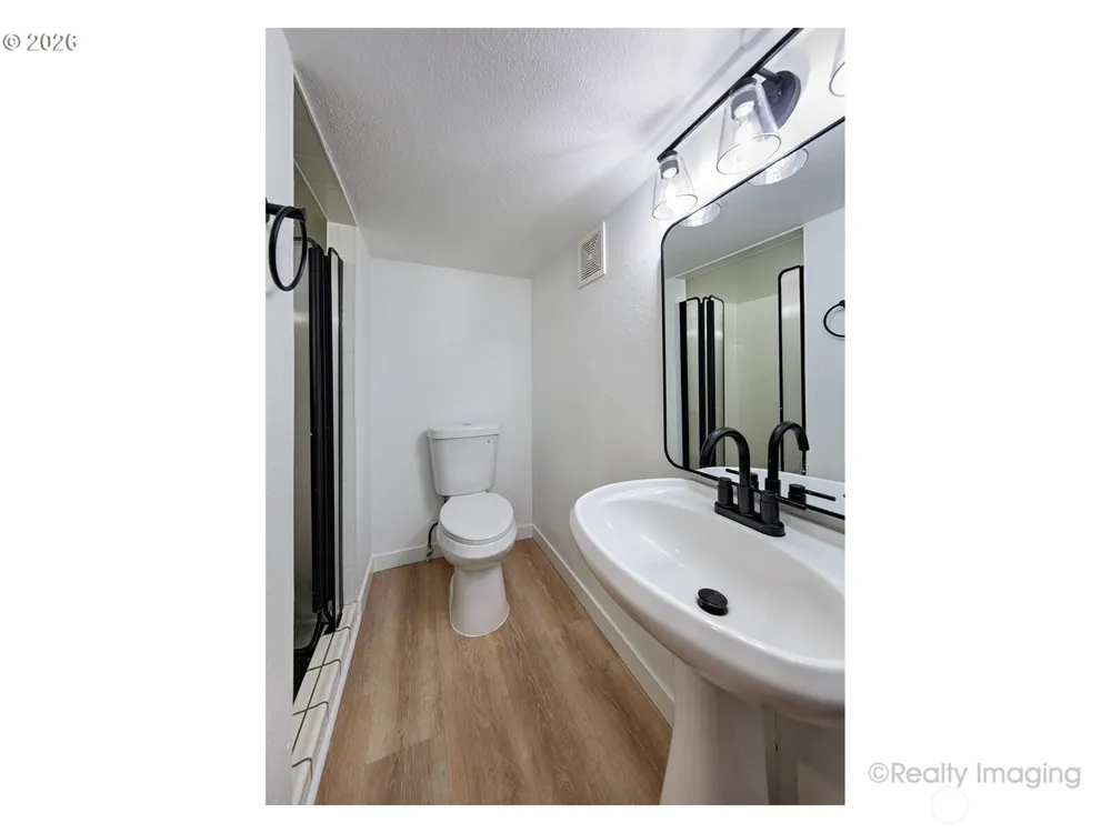 1060 Cowlitz View Court NW Castle Rock, WA 98611