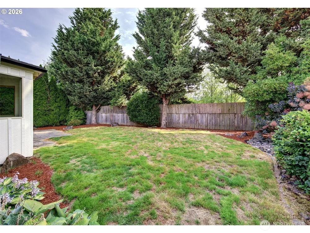 1060 Cowlitz View Court NW Castle Rock, WA 98611