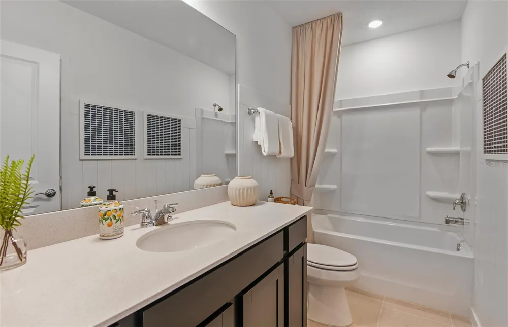 5266 CURRANT STREET Lakeland, FL 33811
