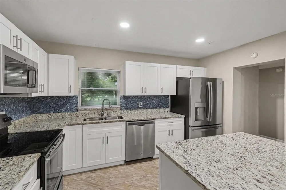 1339 E JACKSON AVENUE Mount Dora, FL 32757