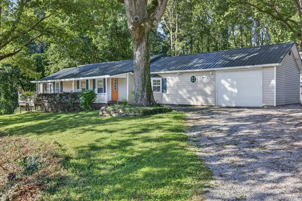 3613 Eastland Rd Sparta, TN 38583