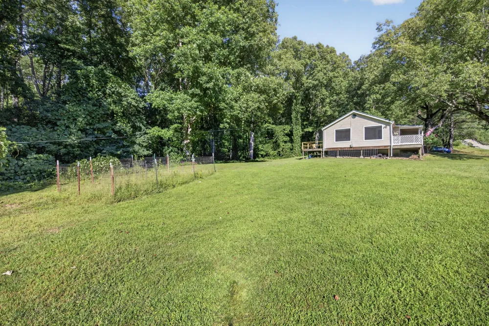 3613 Eastland Rd Sparta, TN 38583