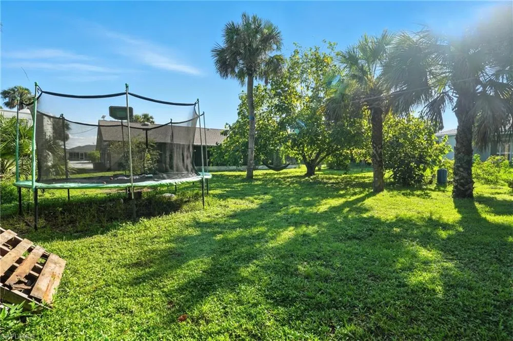 5006 Pike Lane Labelle, FL 33935