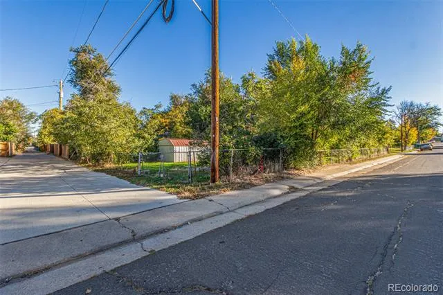 1209 Alton Street Aurora, CO 80010