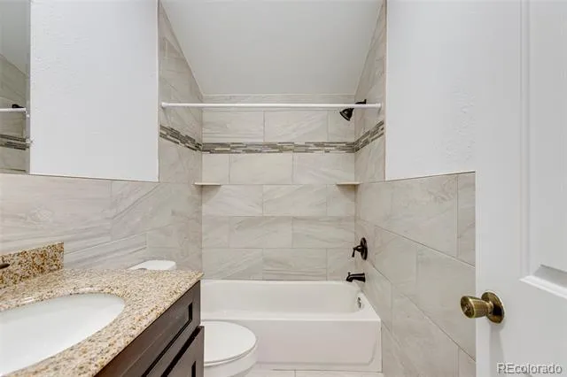 16222 E Rice Place #B Aurora, CO 80015