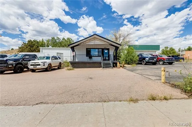 2610 Delta Drive Colorado Springs, CO 80910