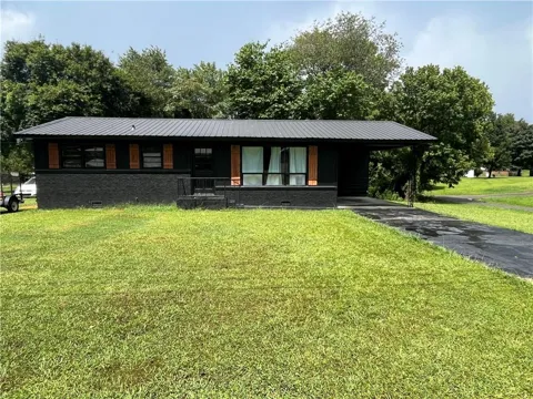 85 Rollins Drive