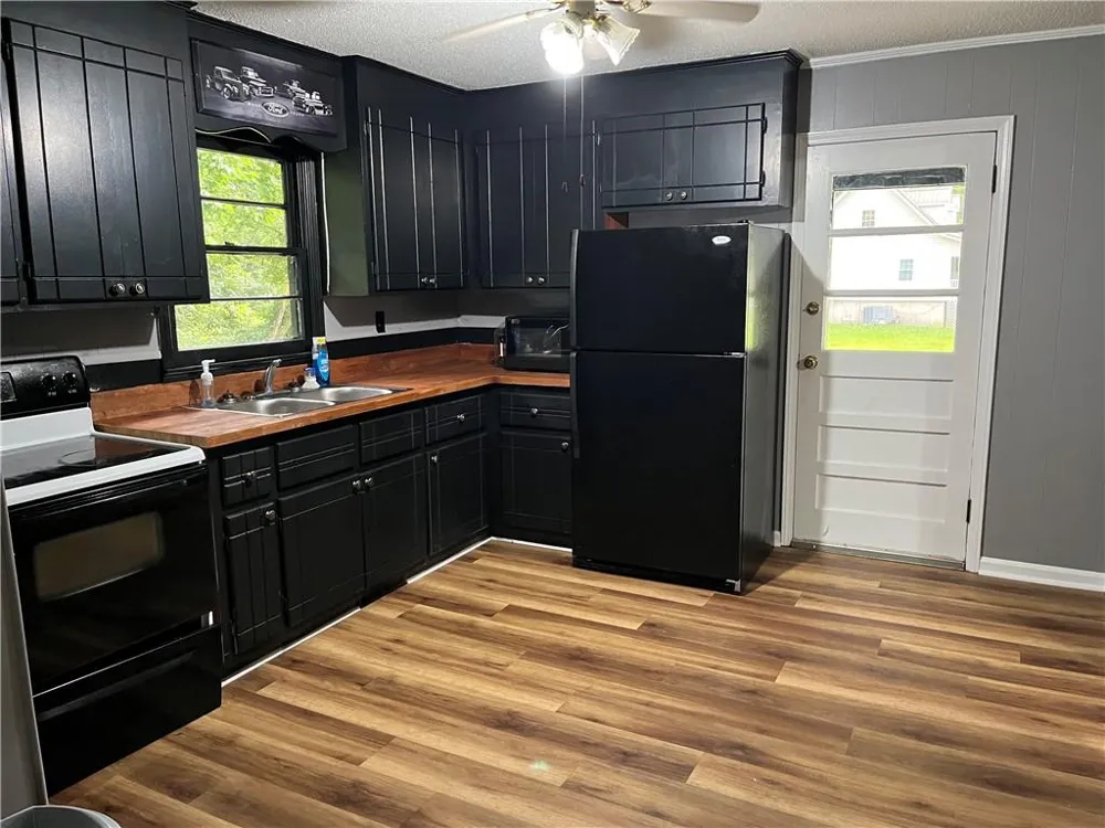 85 Rollins Drive Summerville, GA 30747