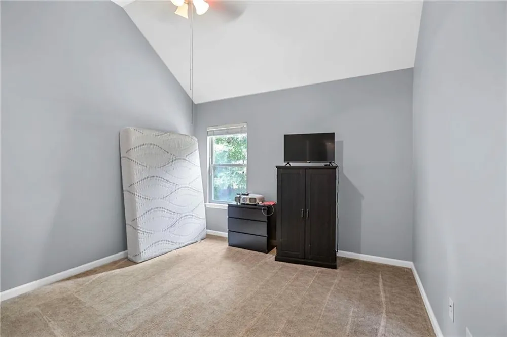 84 Blossom Lane Newnan, GA 30263
