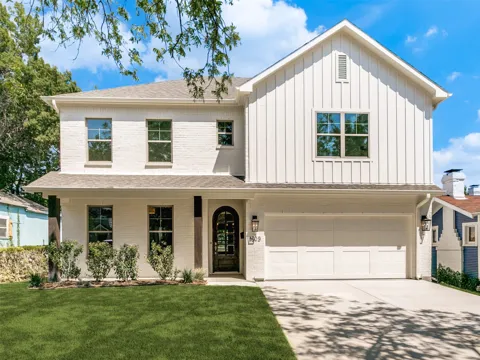 1609 Belle Place