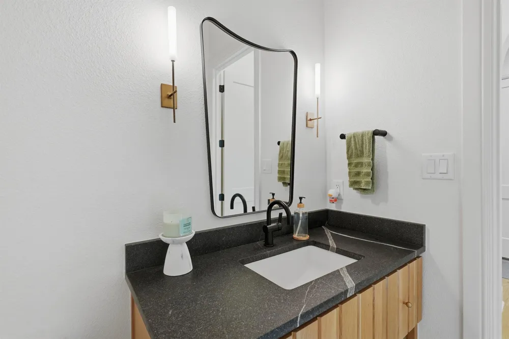 3022 Southern Rise Court Granbury, TX 76049