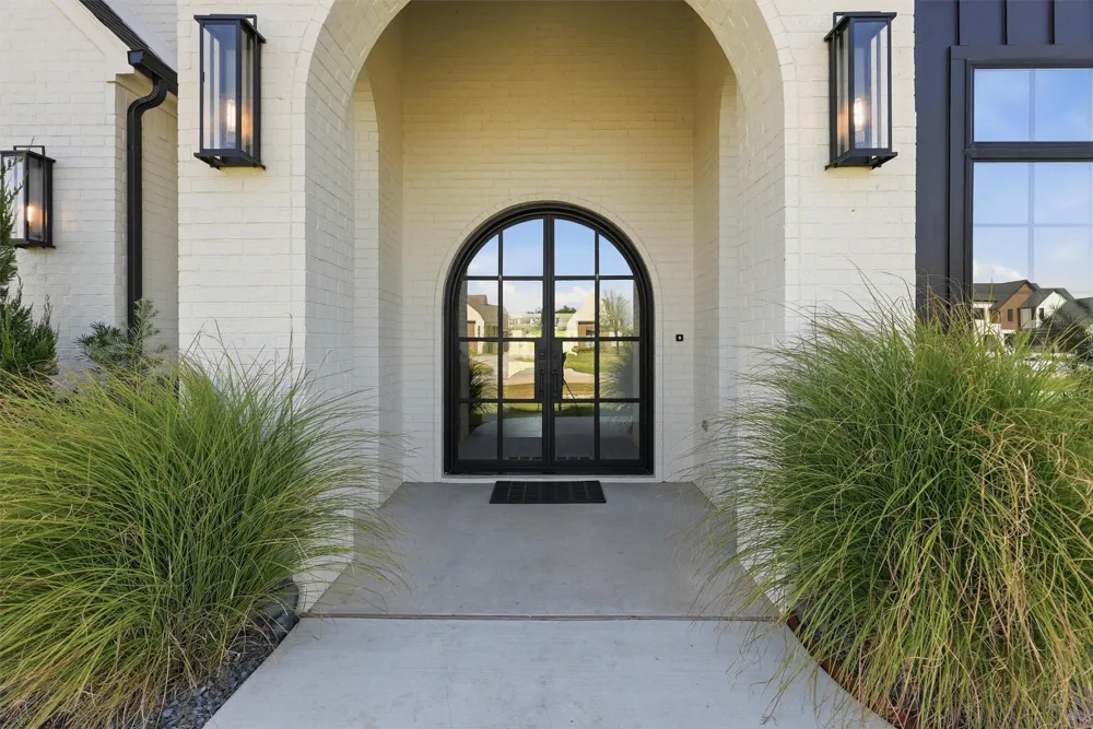 3022 Southern Rise Court Granbury, TX 76049