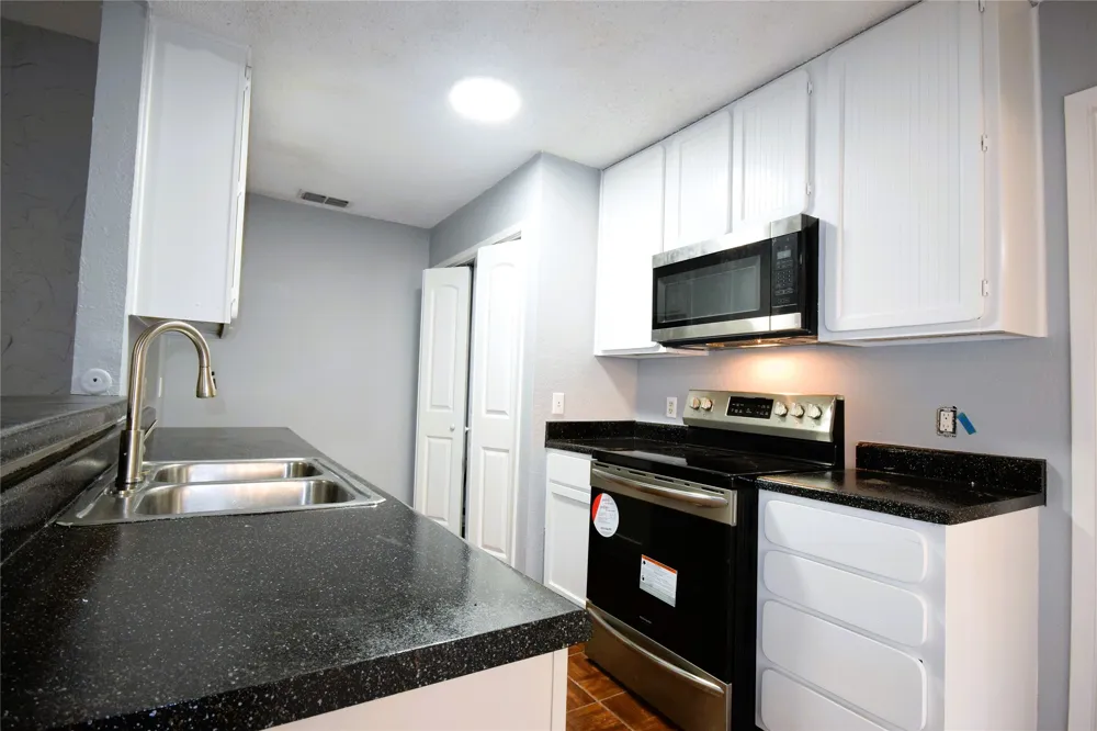 115 W Timberview Lane Arlington, TX 76014