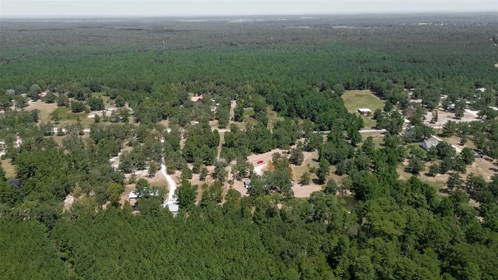 27 Pinedale Subd Rd Huntsville, TX 77320