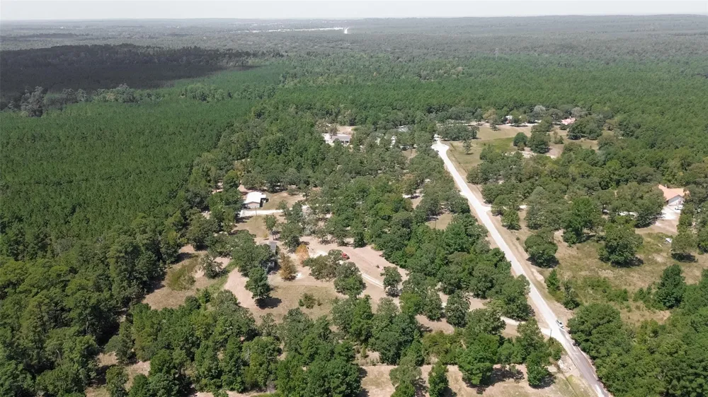 27 Pinedale Subd Rd Huntsville, TX 77320