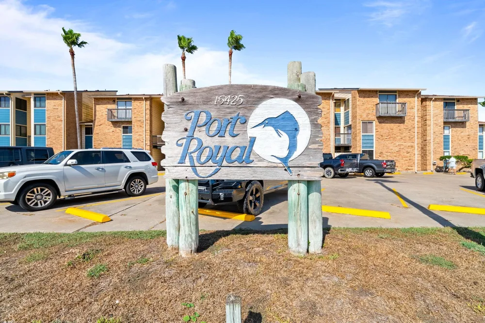 15425 Fortuna Bay Drive #204 Corpus Christi, TX 78418