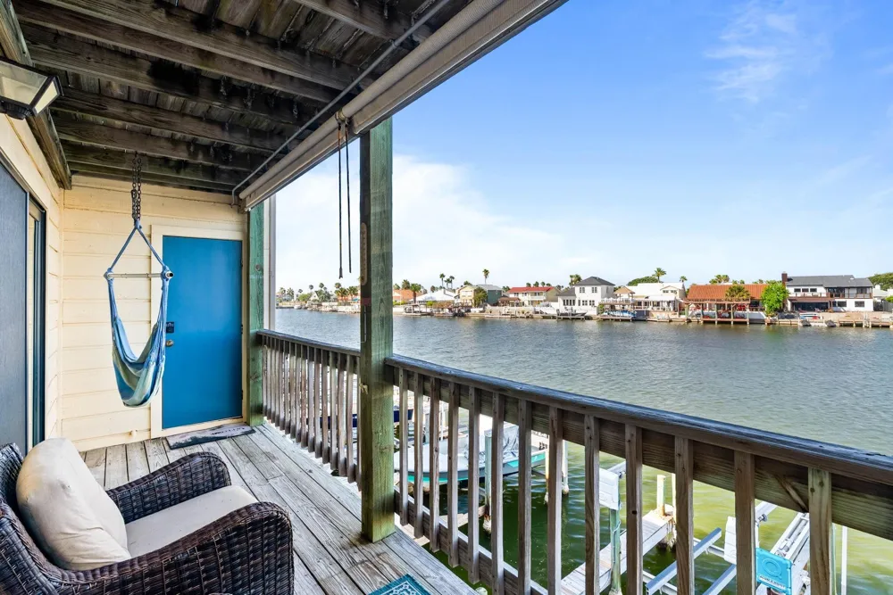 15425 Fortuna Bay Drive #204 Corpus Christi, TX 78418
