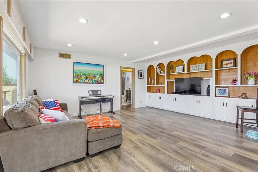 100 Terraza San Carlos La Habra, CA 90631