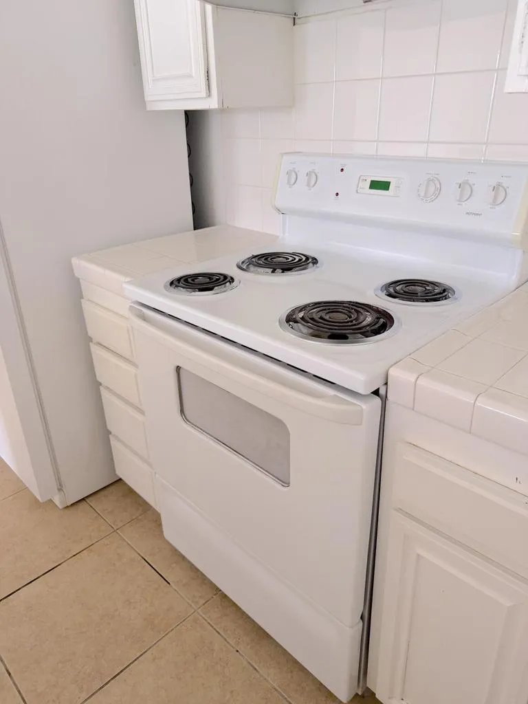 1655 E Palm Canyon Drive #307 Palm Springs, CA 92264