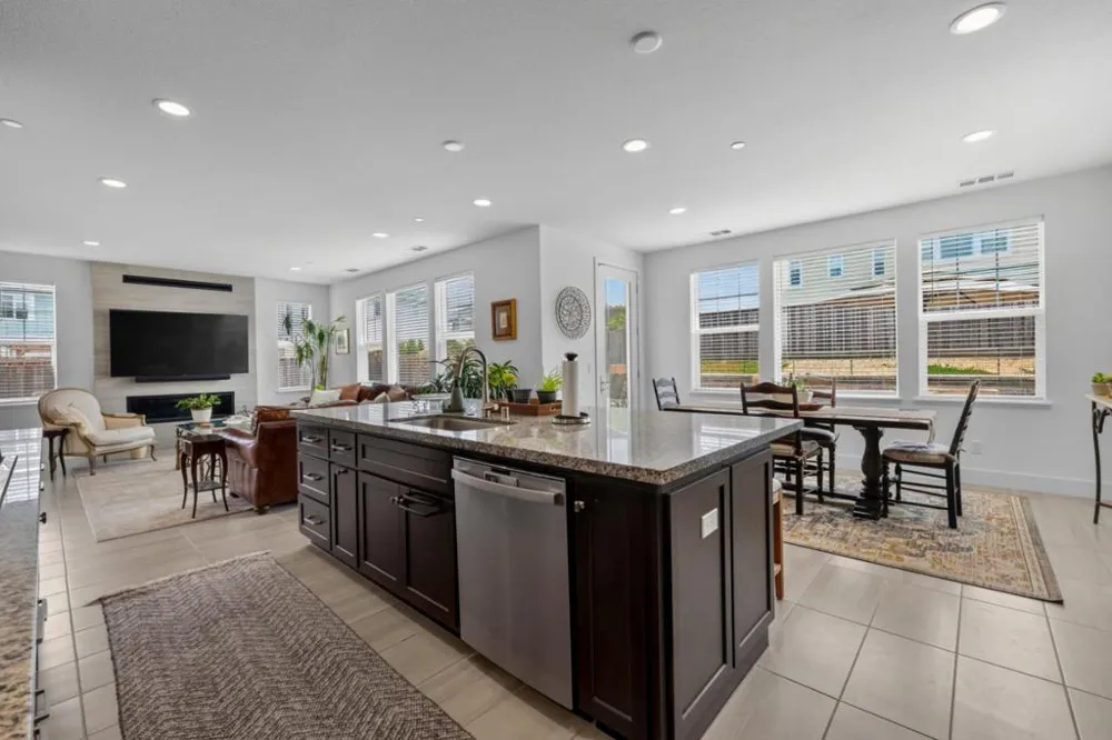 2760 Moonshell Lane Marina, CA 93933