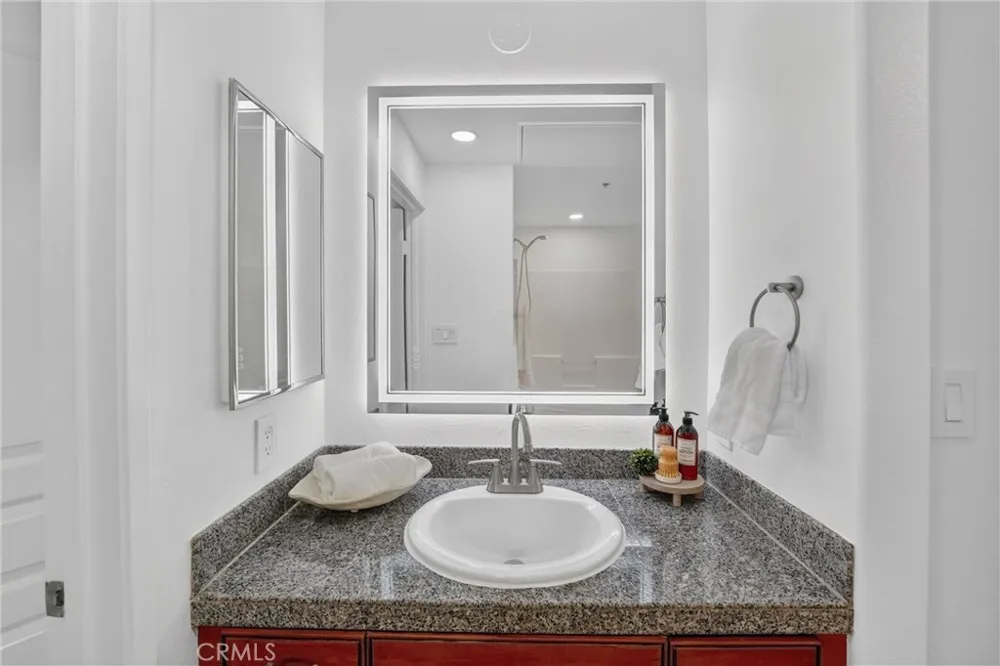 3422 Watermarke Irvine, CA 92612