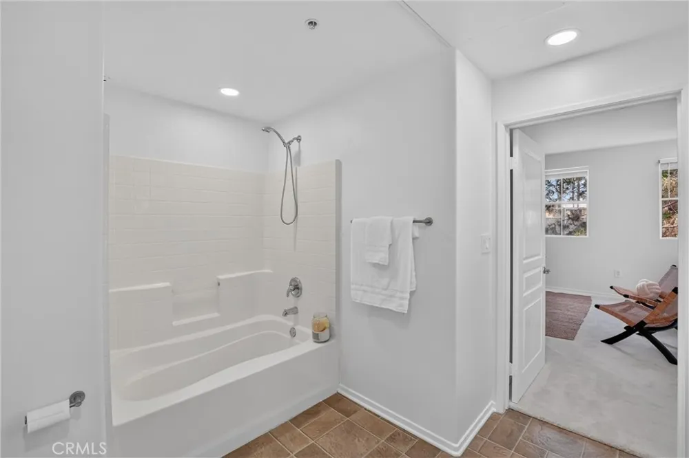 3422 Watermarke Irvine, CA 92612