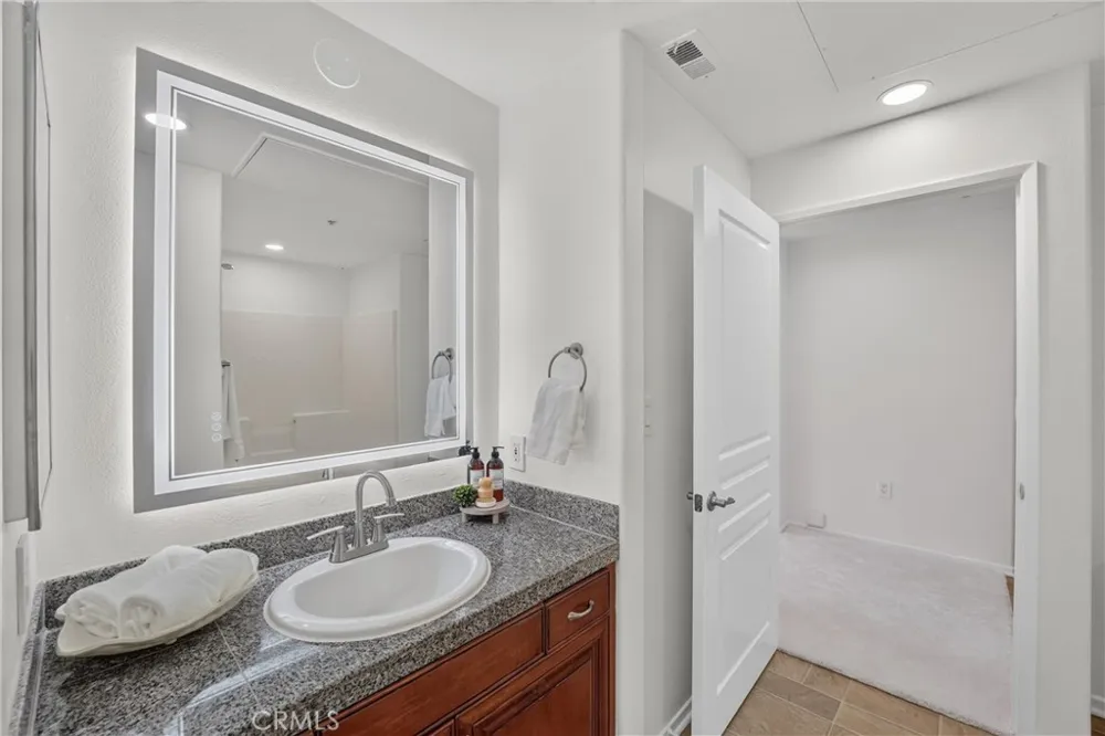 3422 Watermarke Irvine, CA 92612