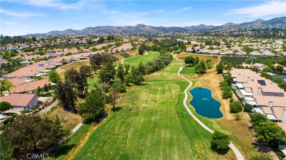 24172 Calle Artino Murrieta, CA 92562