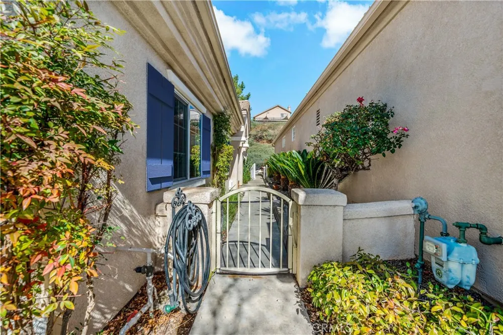 24172 Calle Artino Murrieta, CA 92562
