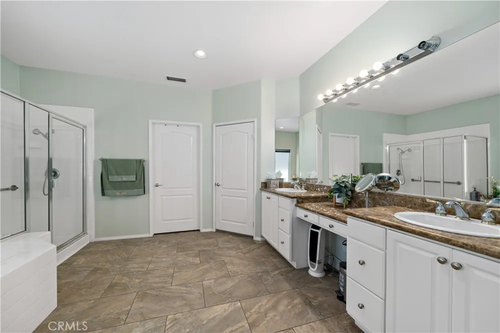 24172 Calle Artino Murrieta, CA 92562