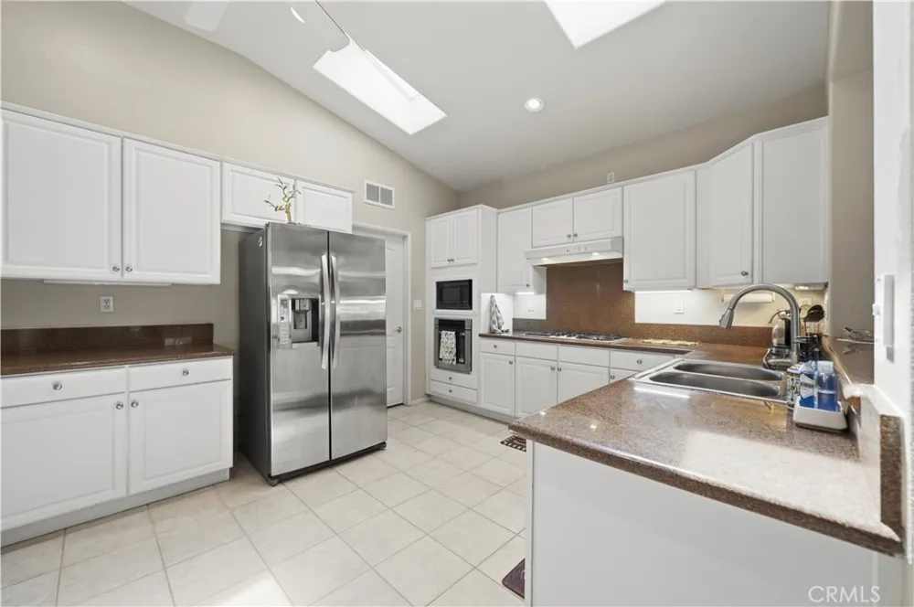 24172 Calle Artino Murrieta, CA 92562
