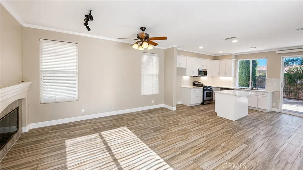 351 Jessica Corona, CA 92882