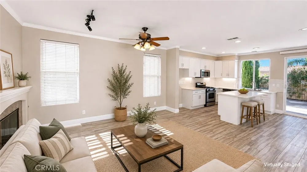 351 Jessica Corona, CA 92882