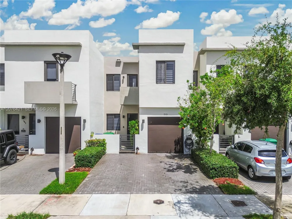 519 SW 91st Pl Miami, FL 33174