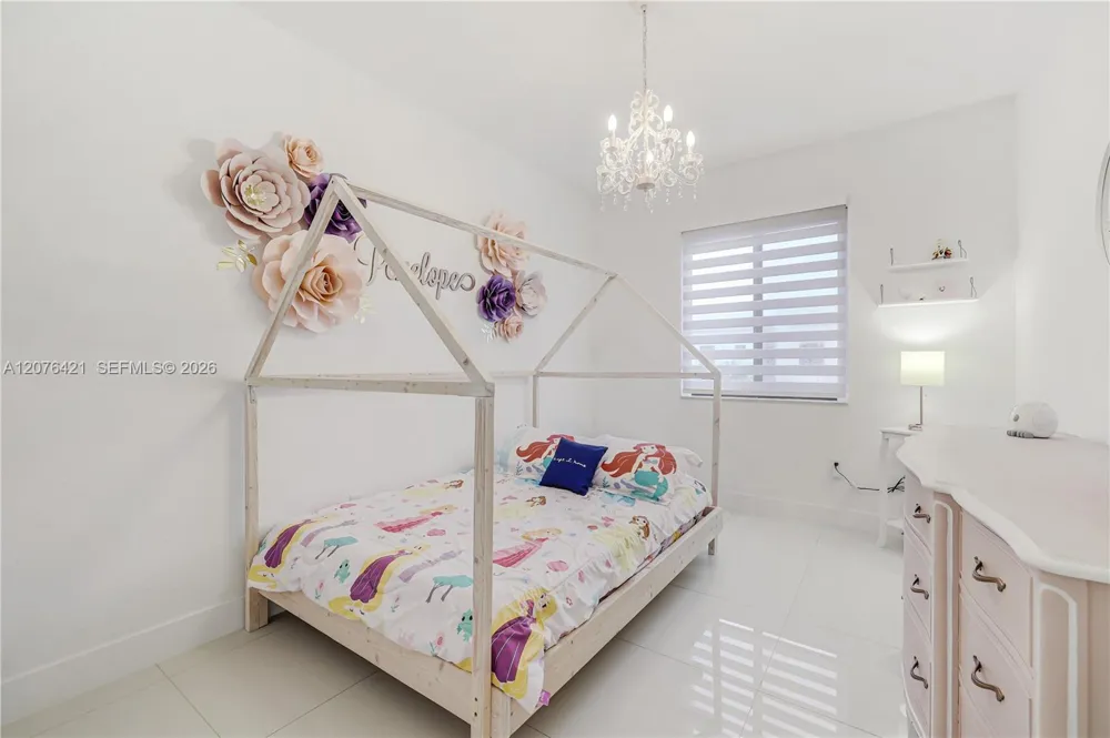 519 SW 91st Pl Miami, FL 33174