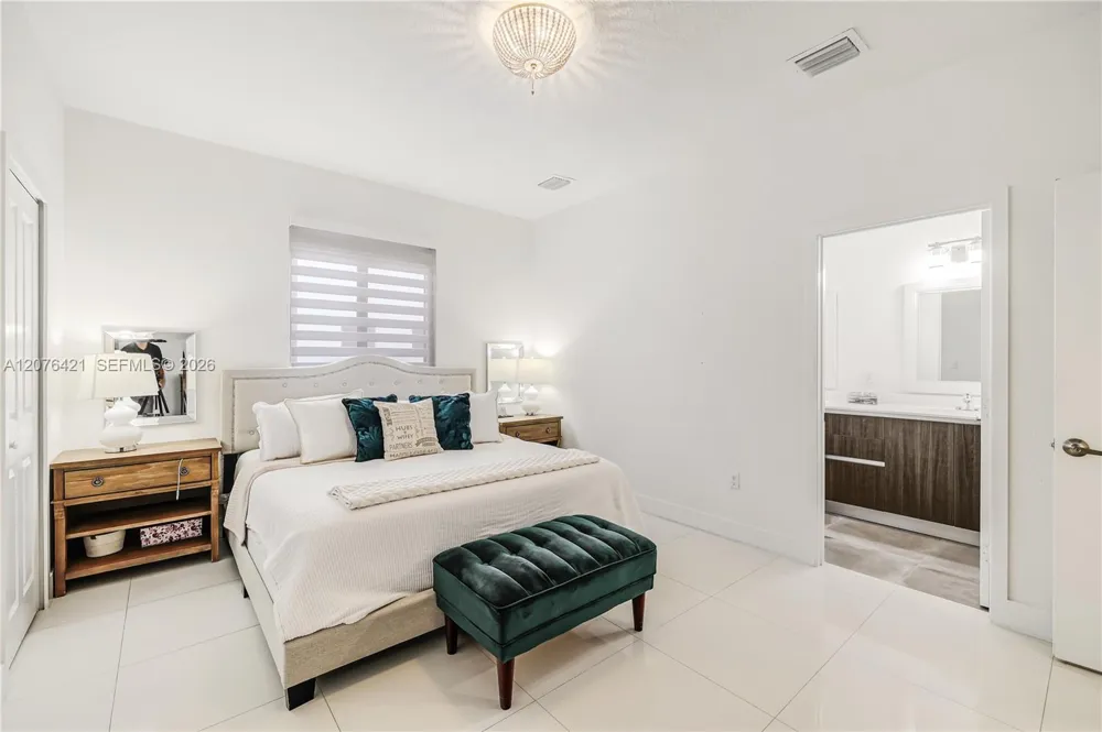 519 SW 91st Pl Miami, FL 33174