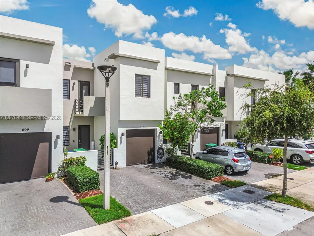 519 SW 91st Pl Miami, FL 33174